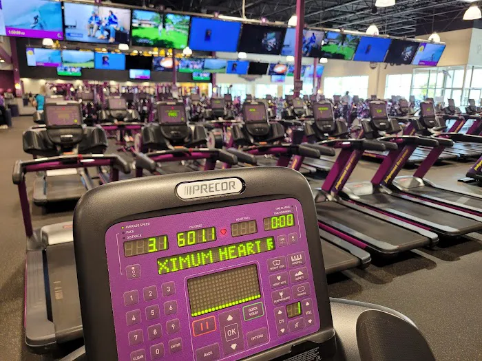 Planet Fitness Picture 4