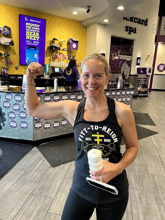 Planet Fitness Picture 6