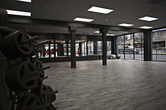 23 Fit Club Picture 3