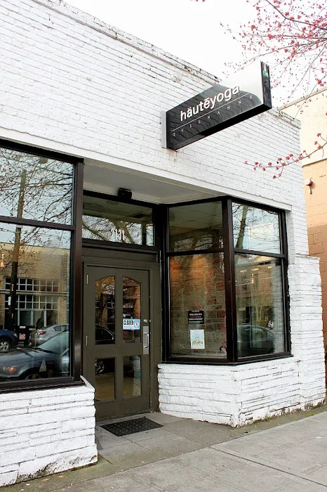 Hauteyoga Queen Anne Picture 3