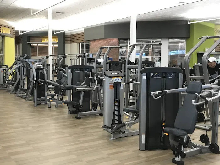 LA Fitness Picture 1