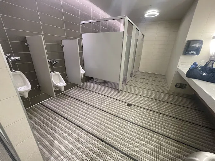 LA Fitness Picture 7