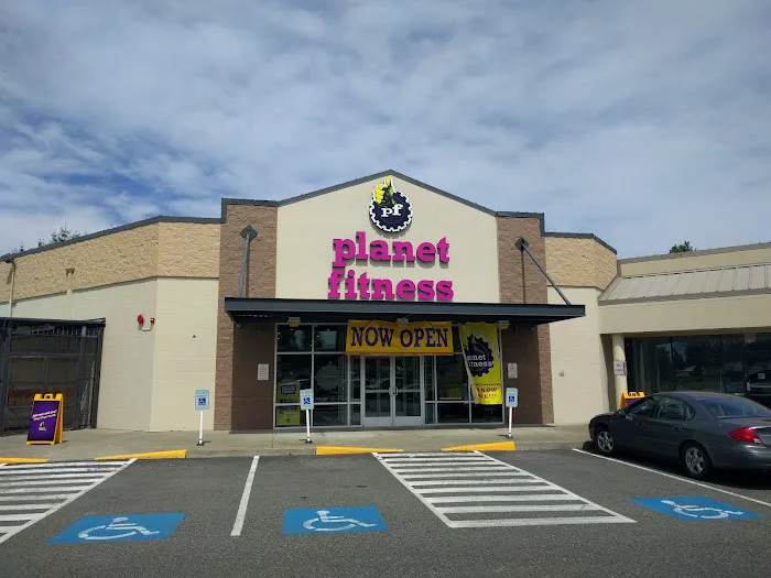 Planet Fitness Picture 6