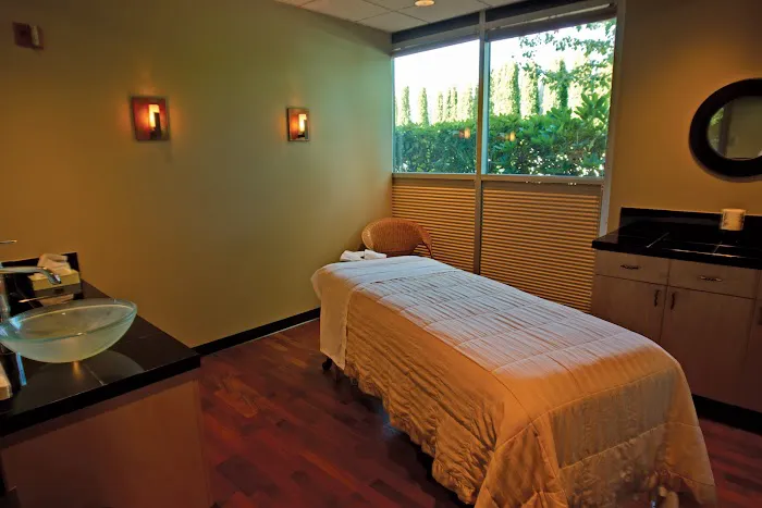 Columbia Athletic Clubs, Pine Lake Picture 4