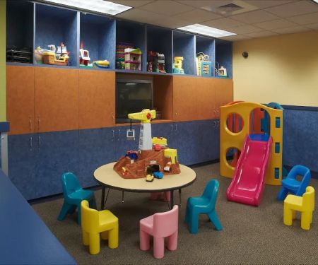 Columbia Athletic Clubs, Pine Lake