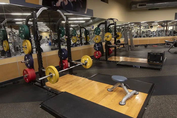 24 Hour Fitness Picture 4