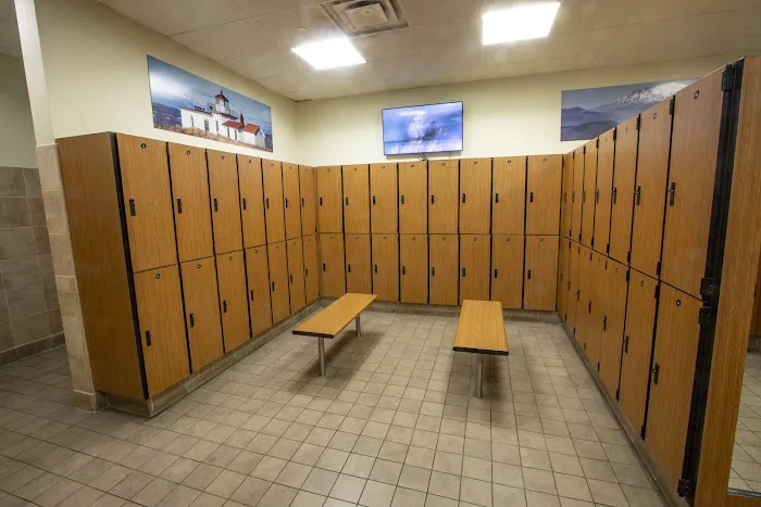 24 Hour Fitness Picture 10