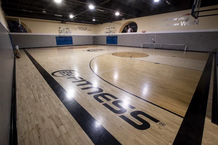 24 Hour Fitness Picture 2