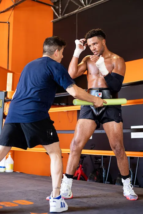 AcunaBoxing Picture 4