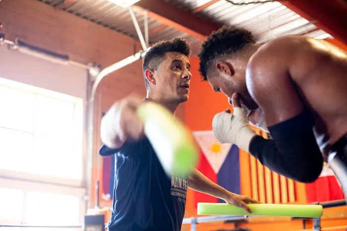 AcunaBoxing Picture 2