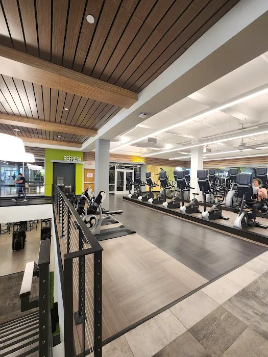 LA Fitness Picture 7