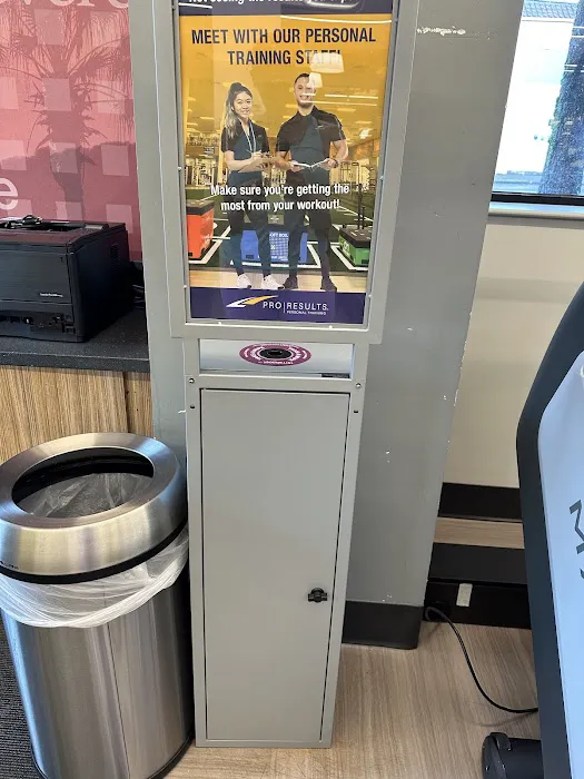 LA Fitness Picture 1