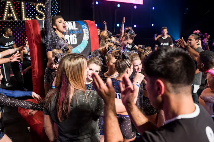 Celebrity Cheer Picture 9