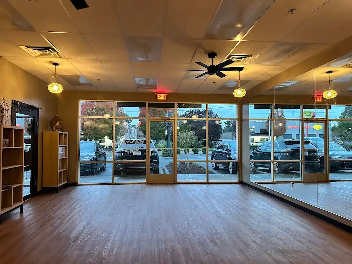 Yoga Om Wellness Studio Picture 10