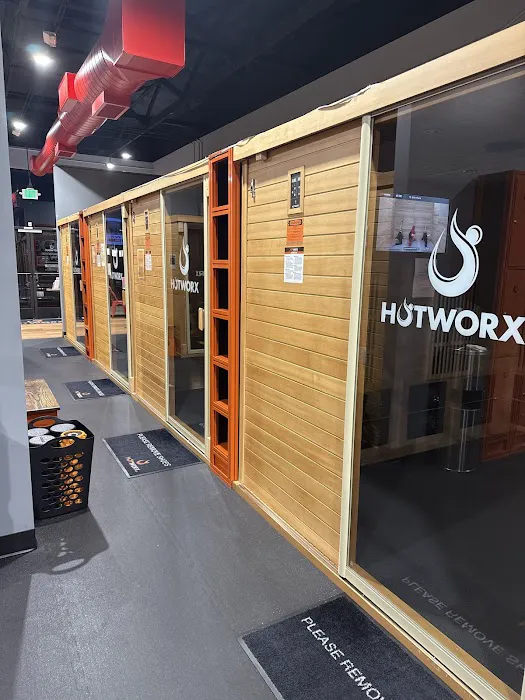 HOTWORX - Federal Way, WA Picture 2