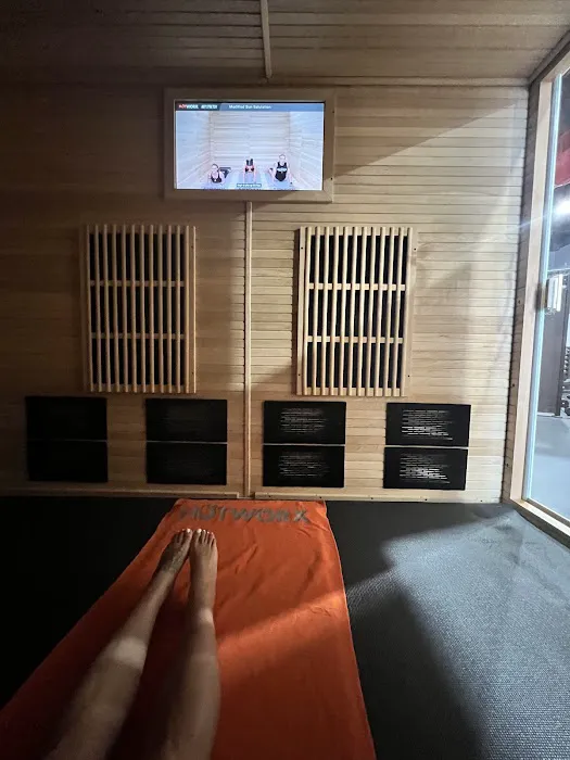 HOTWORX - Federal Way, WA Picture 5