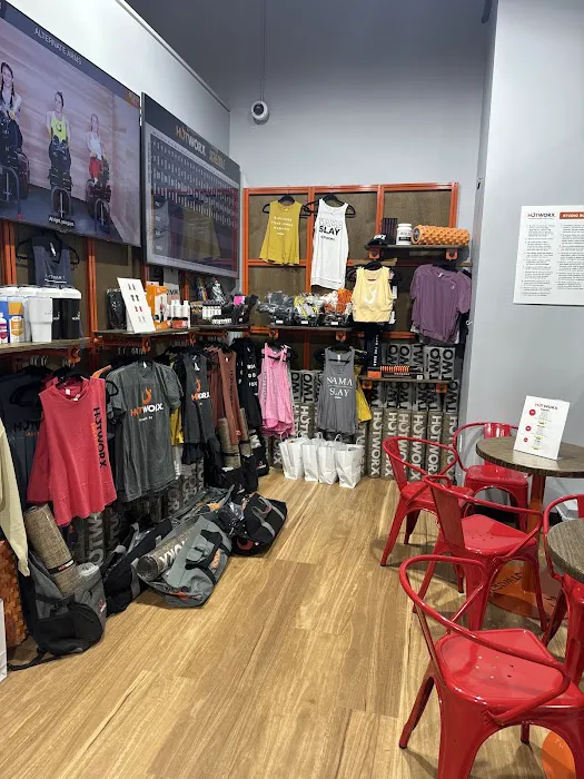 HOTWORX - Redmond, WA - Town Center Picture 5