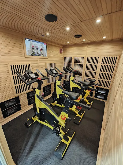 HOTWORX - Redmond, WA - Town Center Picture 9