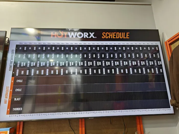 HOTWORX - Redmond, WA - Town Center Picture 2
