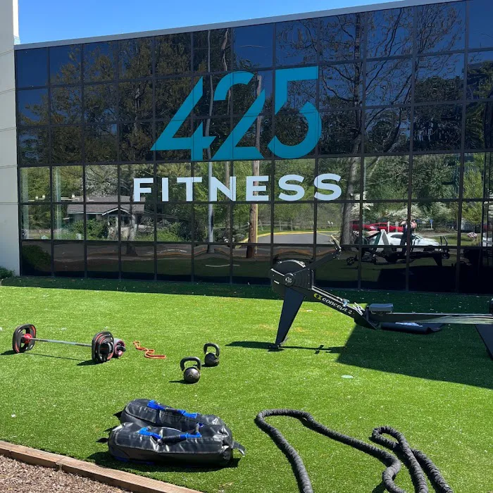 425 FITNESS REDMOND Picture 2