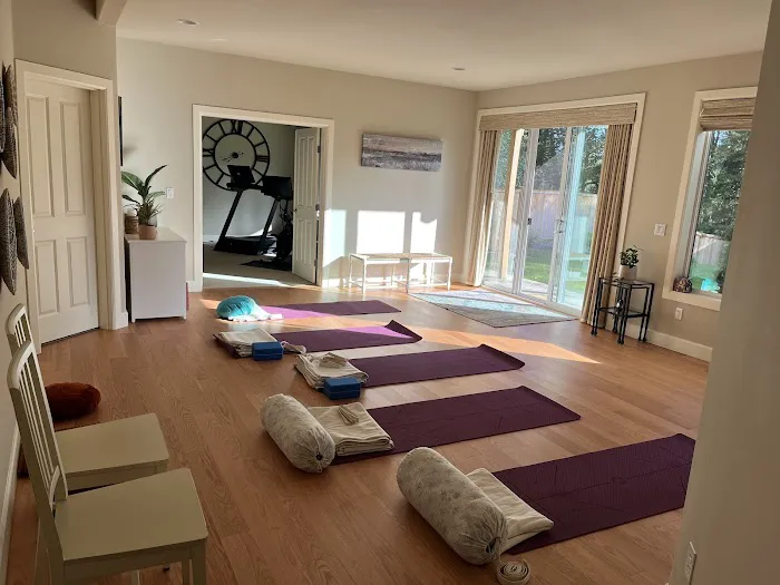 Creekside Yoga at Montaine Picture 3