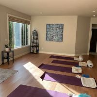 Creekside Yoga at Montaine ico