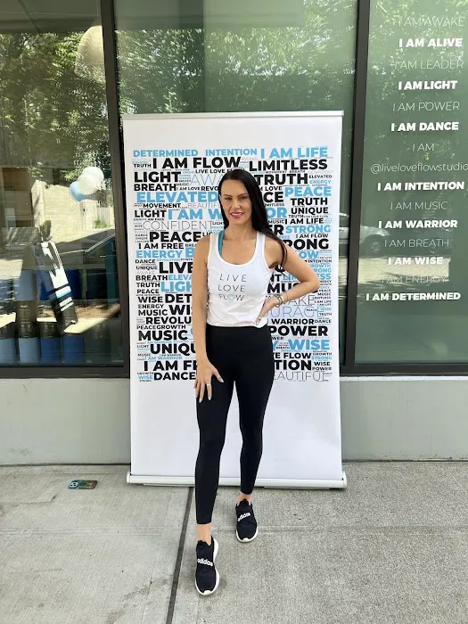 Live Love Flow Picture 8