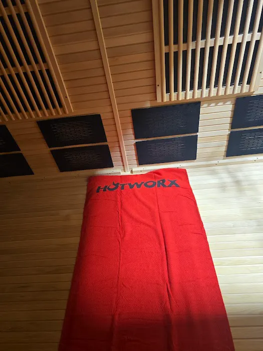 HOTWORX - Auburn, WA - Lakeland Hills Picture 9