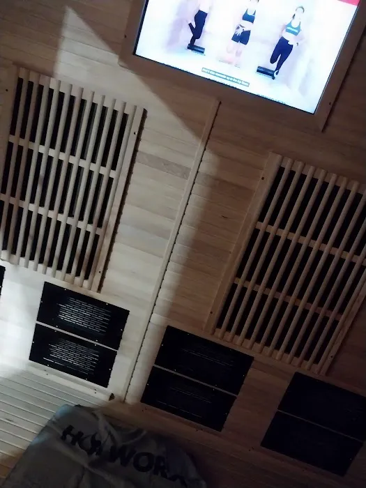 HOTWORX - Auburn, WA - Lakeland Hills Picture 5