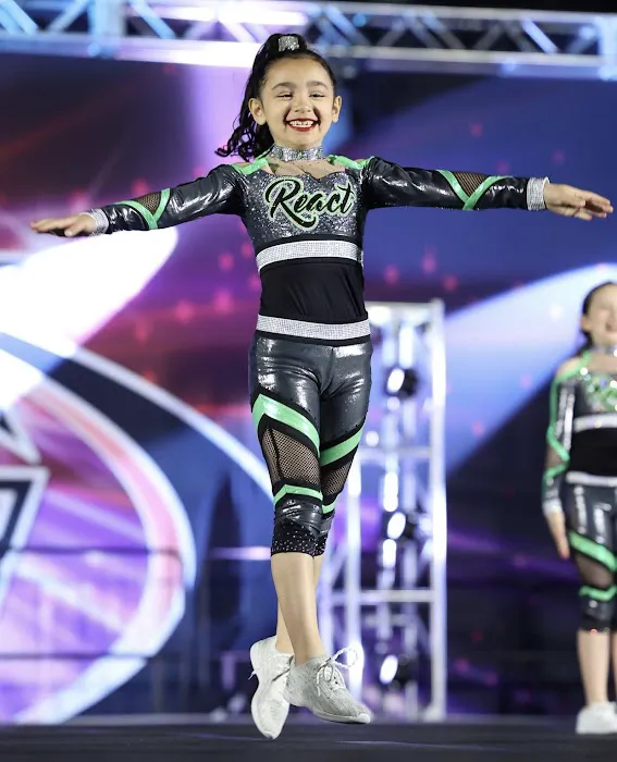 REACT ELITE CHEER Picture 1
