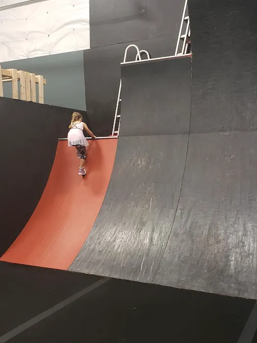 Auburn Gymnastics - Sumner Picture 8