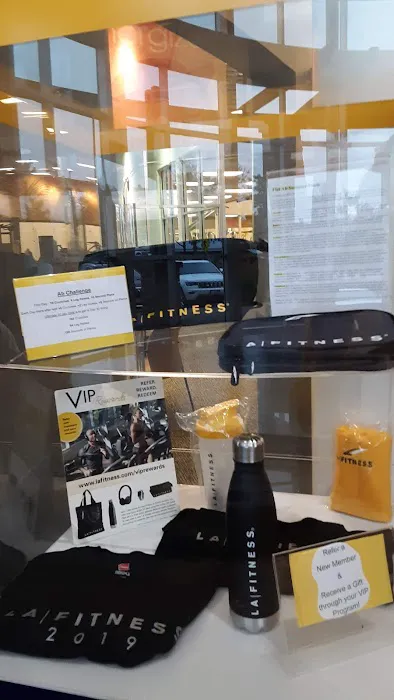 LA Fitness Picture 8