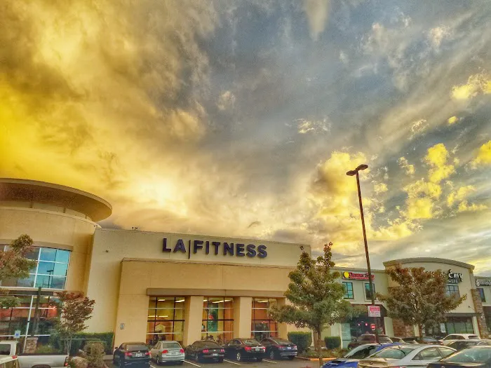 LA Fitness Picture 10