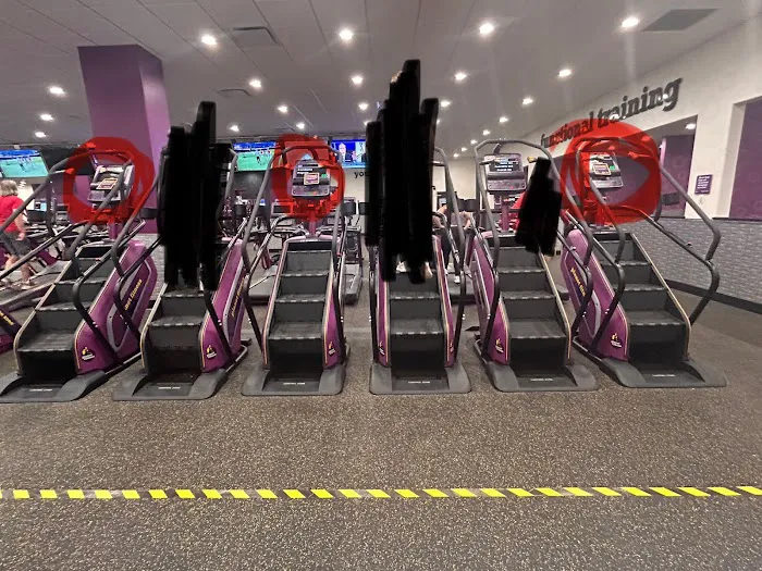Planet Fitness Picture 8