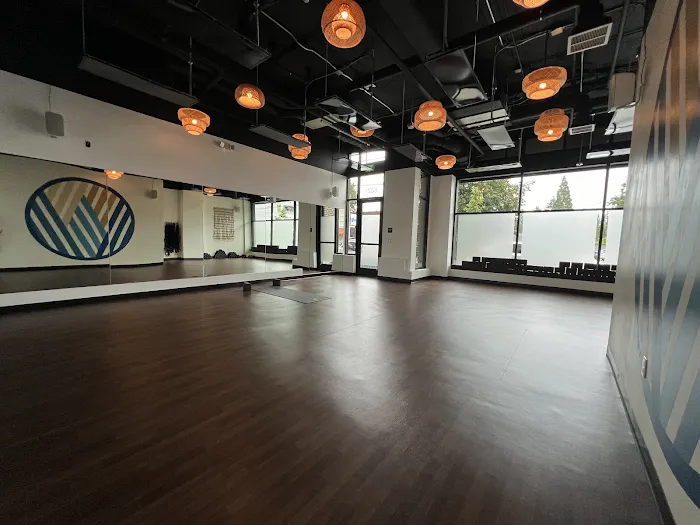 Woven Yoga & Massage Picture 7