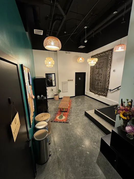 Woven Yoga & Massage Picture 1