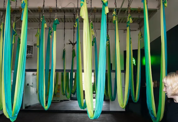 Flight Room Ballard Picture 4