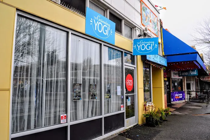 The Grinning Yogi - Seattle Greenwood Picture 4