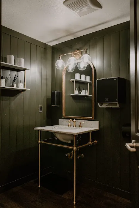 Vie Athletics Picture 6