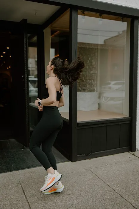 Vie Athletics Picture 1