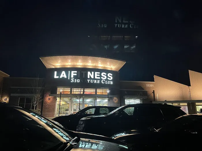 LA Fitness Picture 1