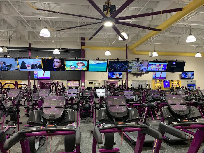 Planet Fitness Picture 6
