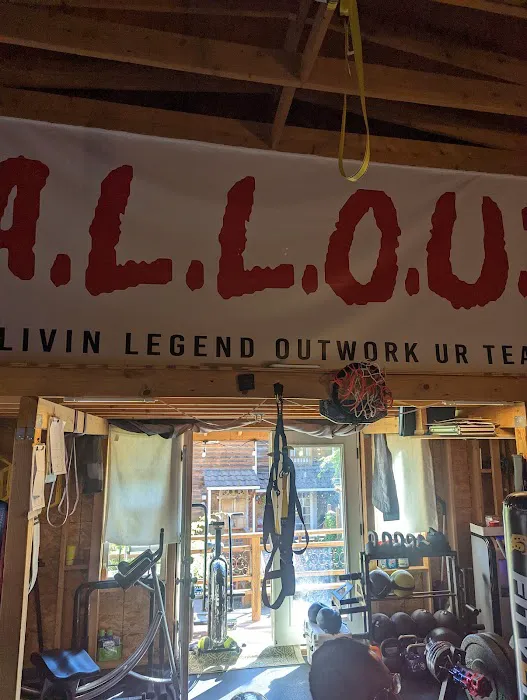 BALLOUT ROOM Picture 10