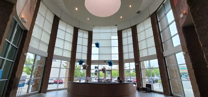 LA Fitness Picture 1