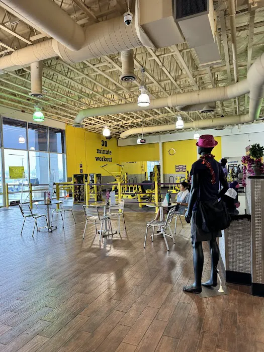 Planet Fitness Picture 6