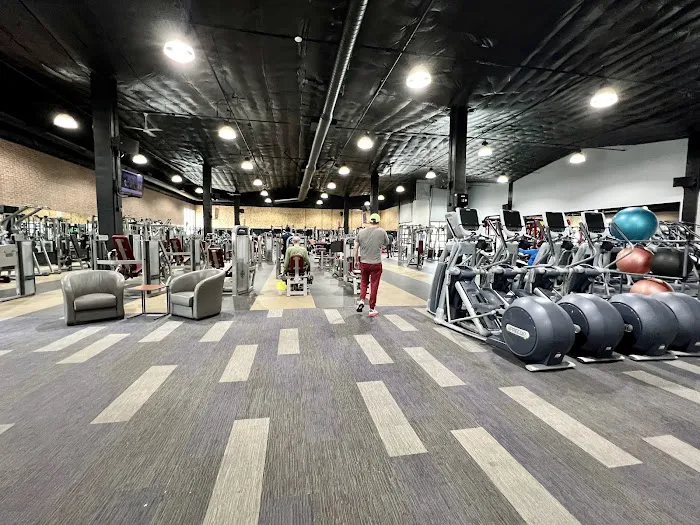 Gold's Gym Kirkland Picture 6