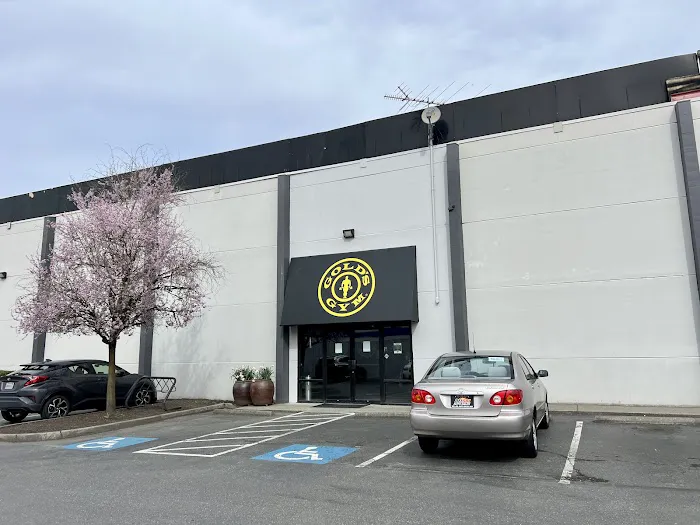 Gold's Gym Kirkland Picture 10