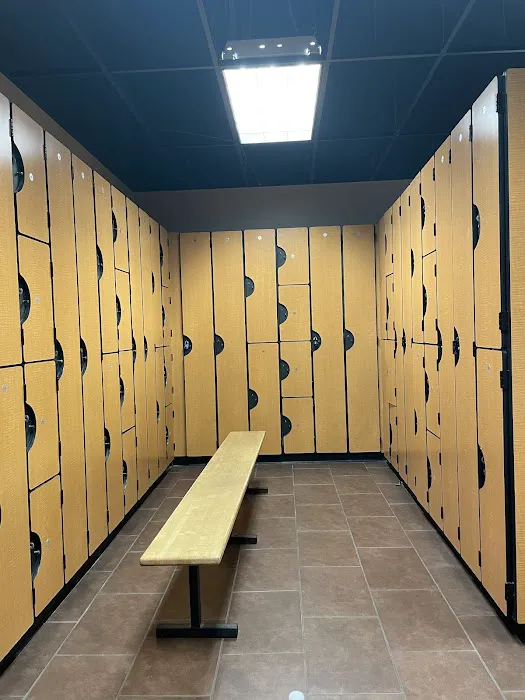 Gold's Gym Woodinville Picture 6