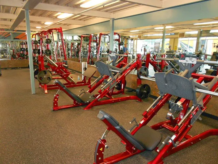Gold's Gym Woodinville Picture 2