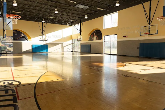 24 Hour Fitness Picture 5